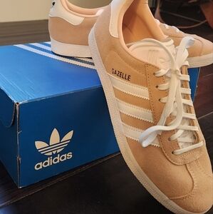 Adidas Gazelle shoe